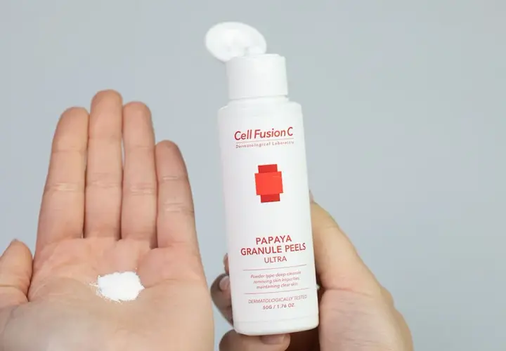 Najlepszy peeling do cery trądzikowej – jak wybrać i uniknąć błędów w pielęgnacji