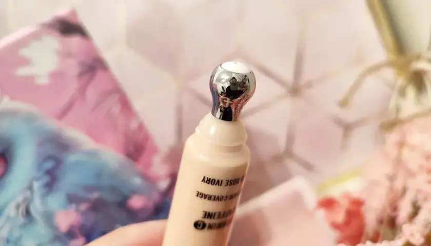 Rimmel podkład rozświetlający - dlaczego warto go wybrać?