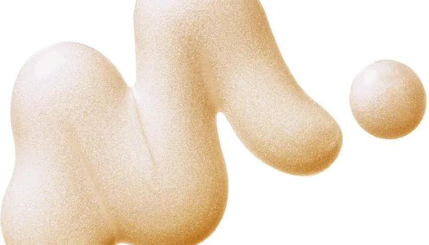 Najlepsza cashmere baza wygładzająco rozświetlająca dla idealnej cery