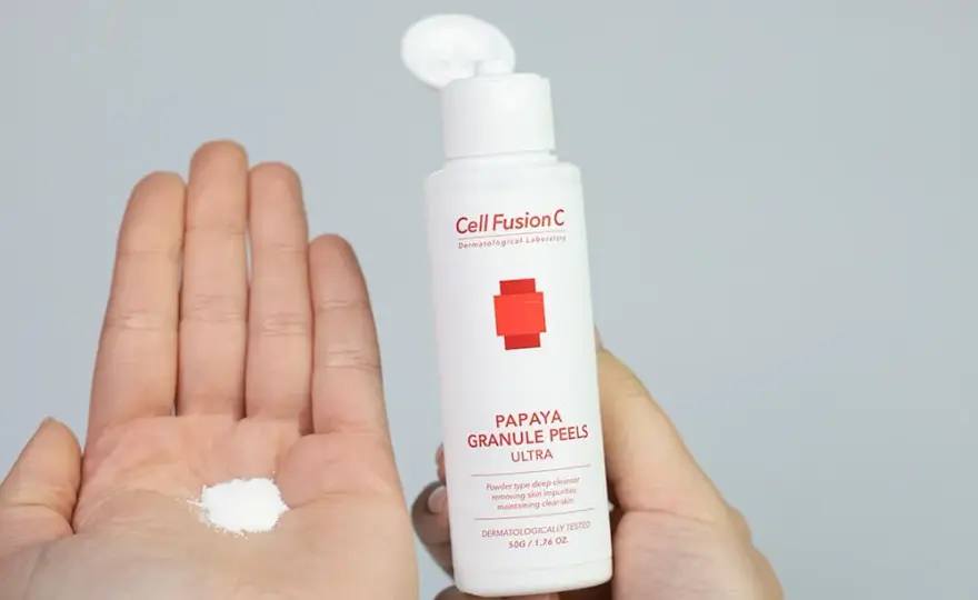 Najlepszy peeling do cery trądzikowej – jak wybrać i uniknąć błędów w pielęgnacji