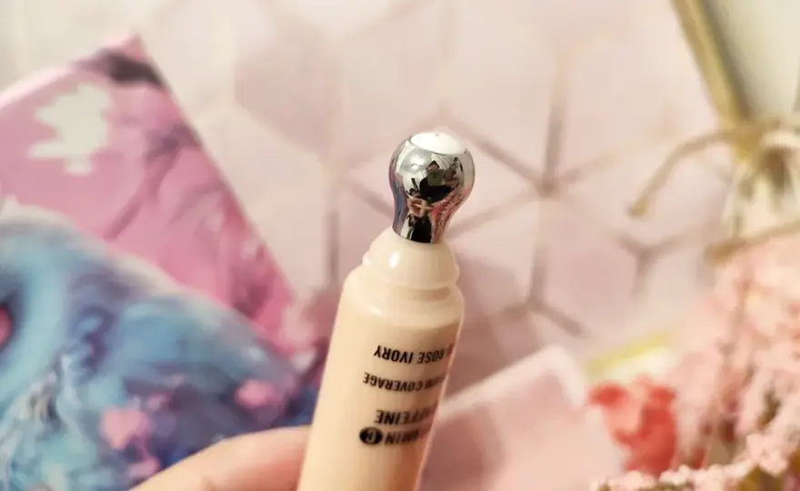 Rimmel podkład rozświetlający - dlaczego warto go wybrać?